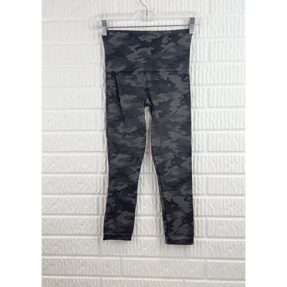 Spanx Leggings Small Camo Gray Look At Me Now Seamless Cropped - Picture 5 of 11